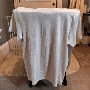 Men’s white Textured T-Shirt